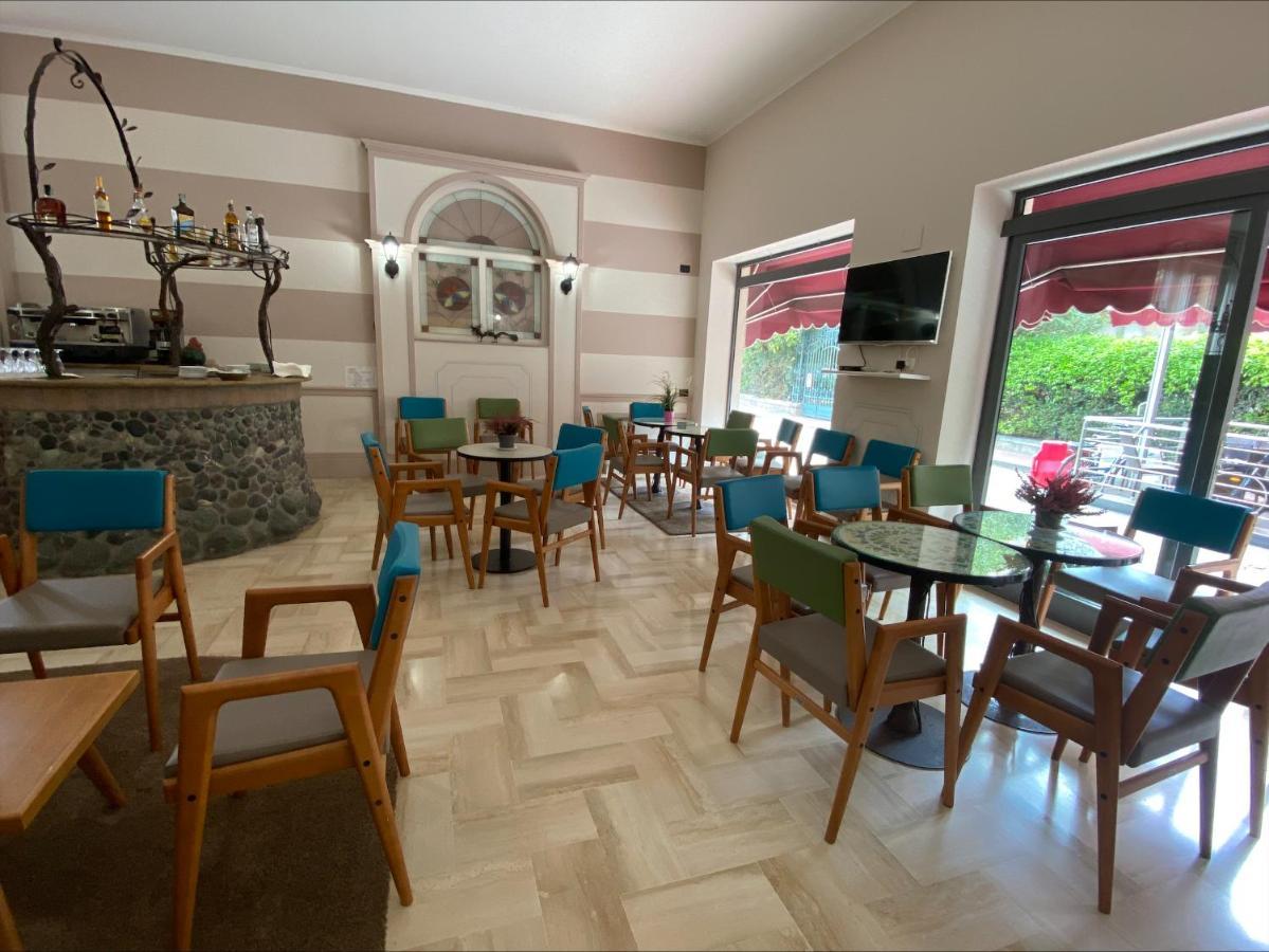 Primavera Hotel